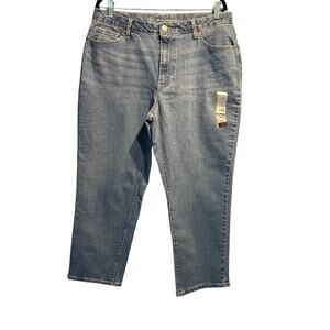 NWT No Boundaries Size 15 High Rise Mom Jeans Medium Wash Casual Everyday